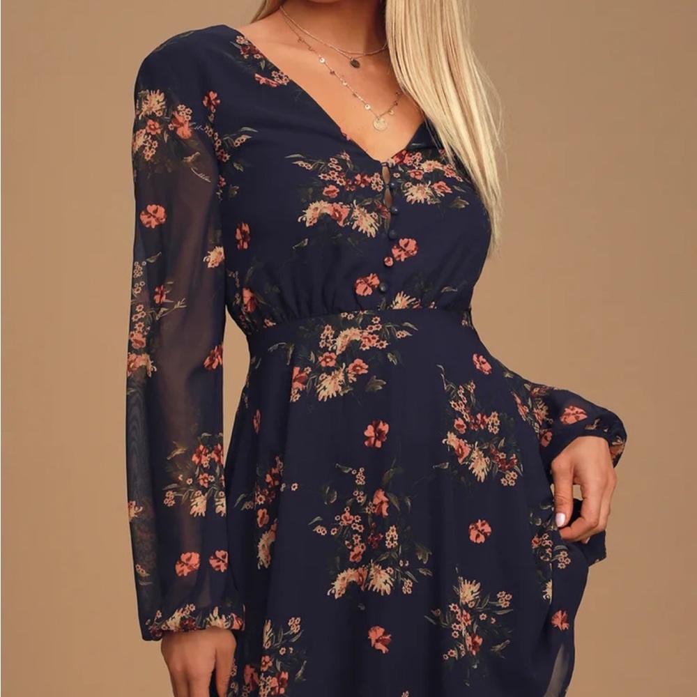 Lulu’s navy floral mini dress